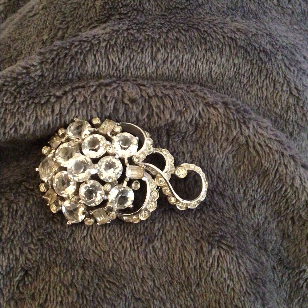 Reja Silver Crystal Brooch